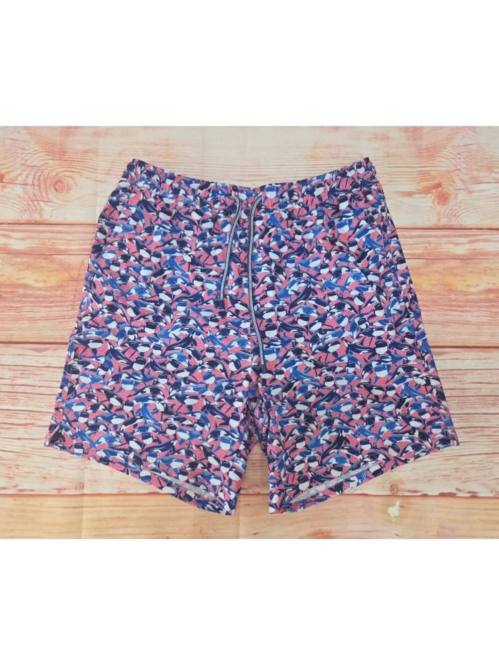 Peter Millar Seaside Mens Swim Trunks Medium Pink & Blue Orca Print